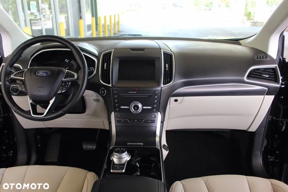 Ford Edge - 13