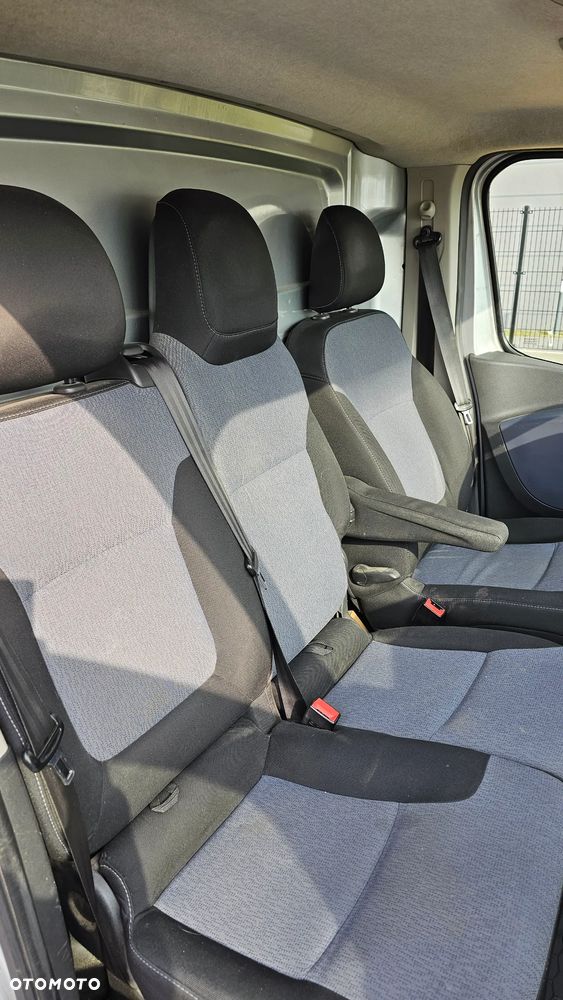 Opel Vivaro - 13