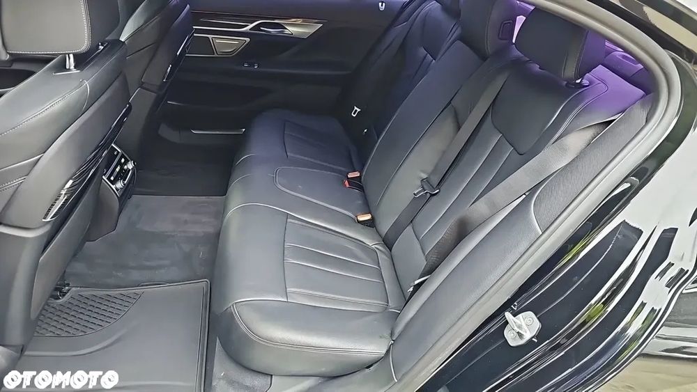 BMW Seria 7 740Li xDrive sport - 8