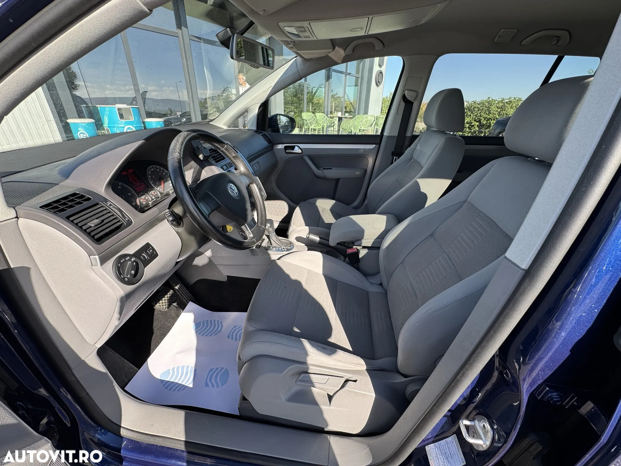 Volkswagen Touran 2.0 TDI DPF Highline DSG - 12