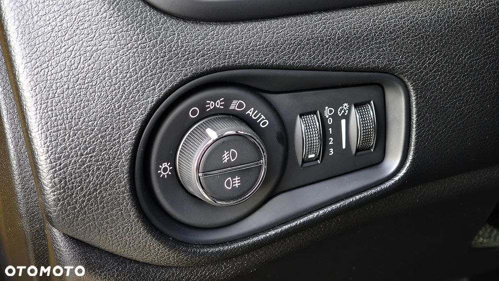 Jeep Renegade 1.3 GSE T4 Turbo Limited FWD S&S - 29