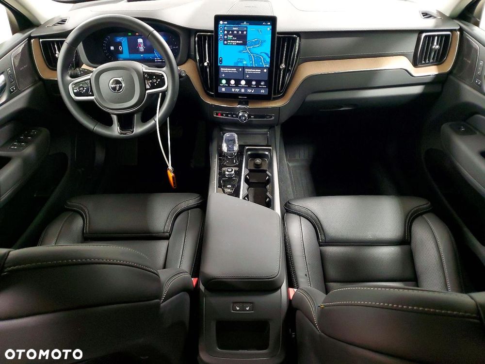 Volvo XC 60 T8 Plug-In Hybrid AWD Ultra Dark - 9