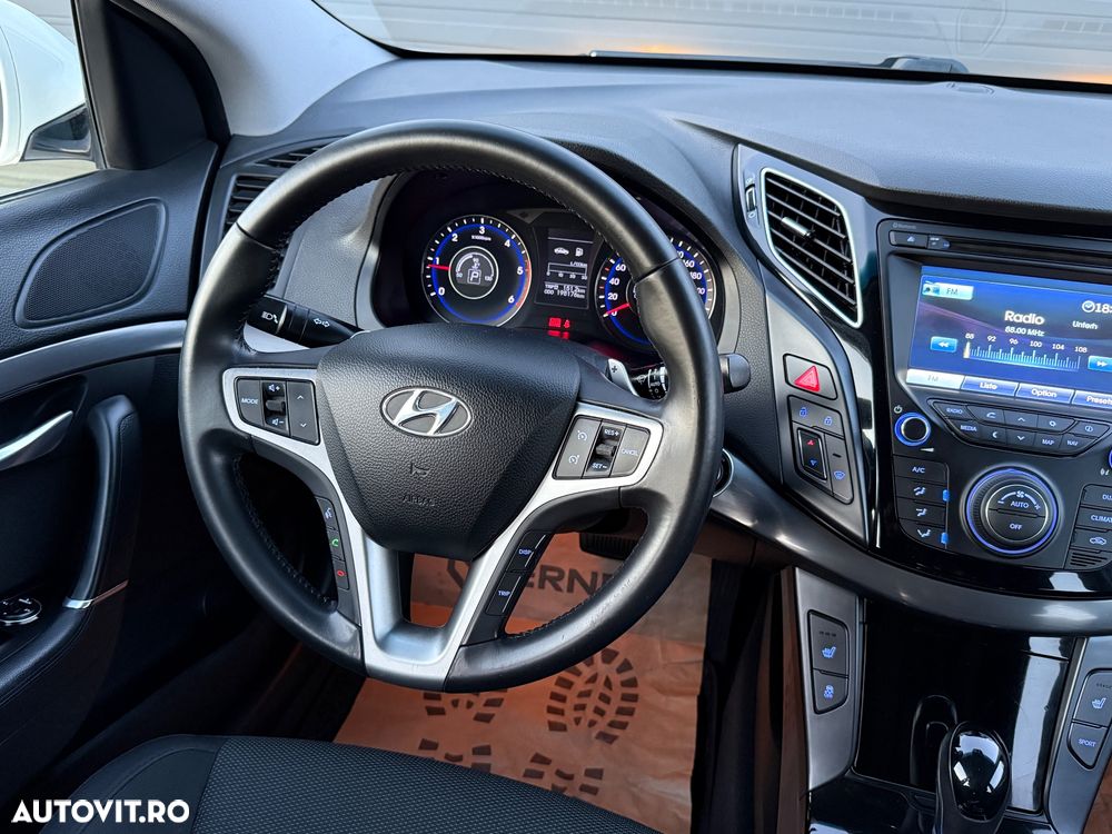 Hyundai i40 i40cw 1.7 CRDi Automatik Premium - 13