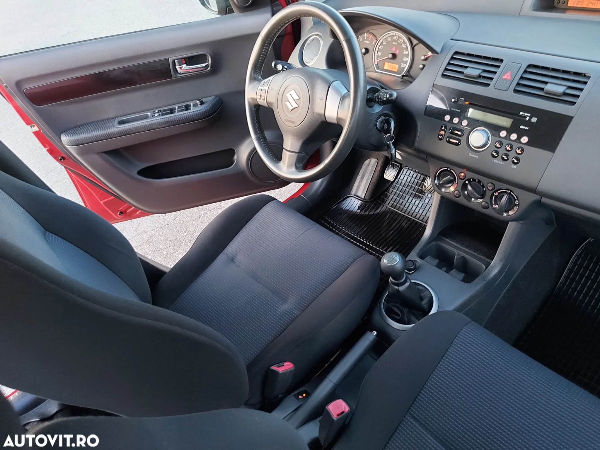 Suzuki Swift - 12
