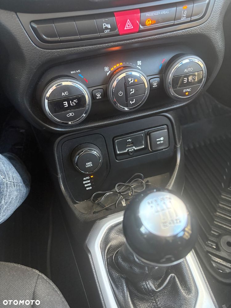 Jeep Renegade - 12