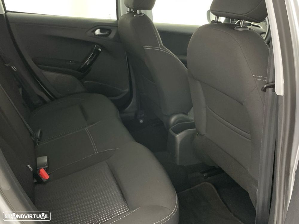 Peugeot 208 1.2 PureTech Active - 23
