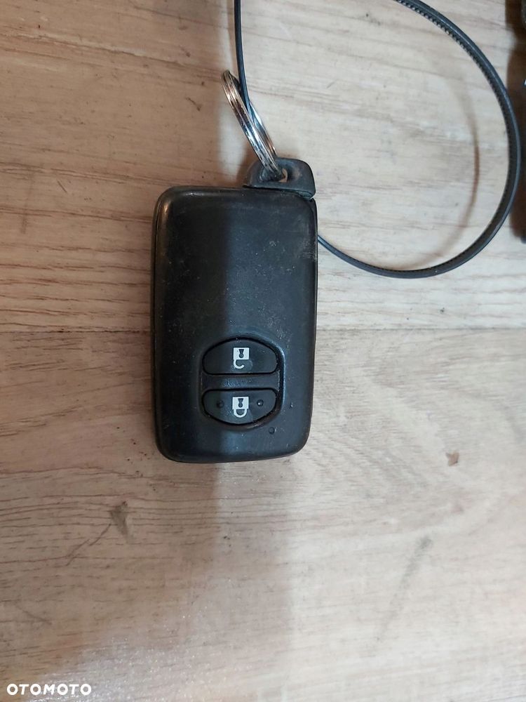 Toyota Prius III kluczyk pilot komputer zestaw odpalenia - 2