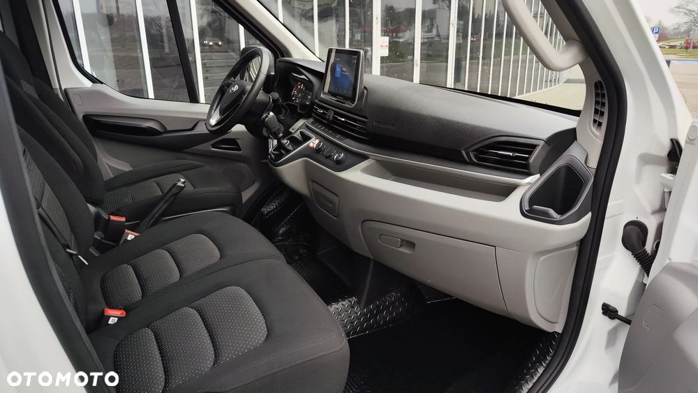 Maxus Deliver 9 - 28