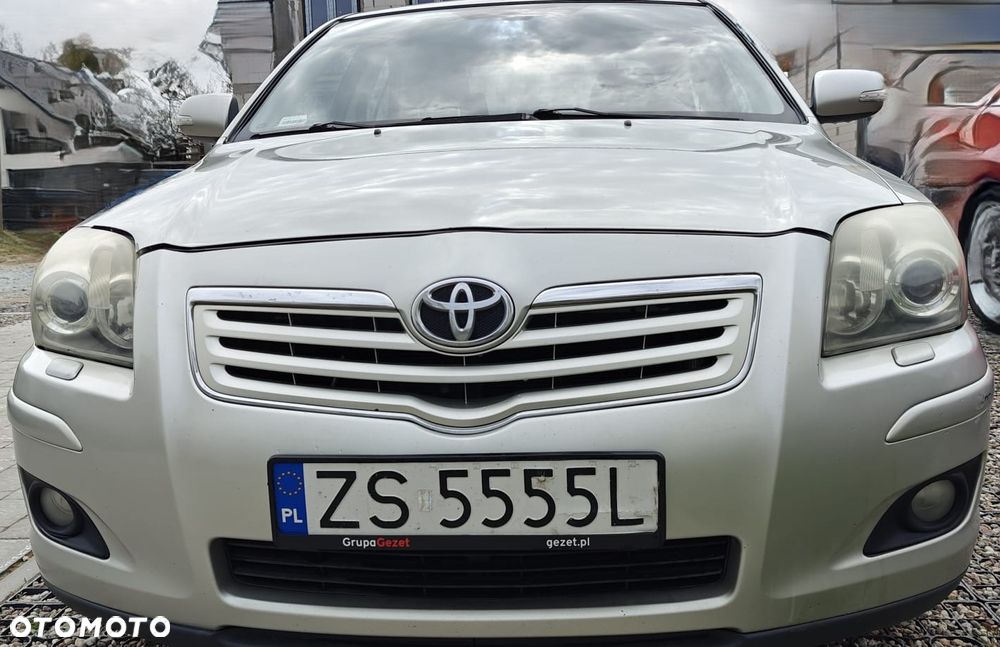 Toyota Avensis 2.0 D-4D Sol Premium - 2
