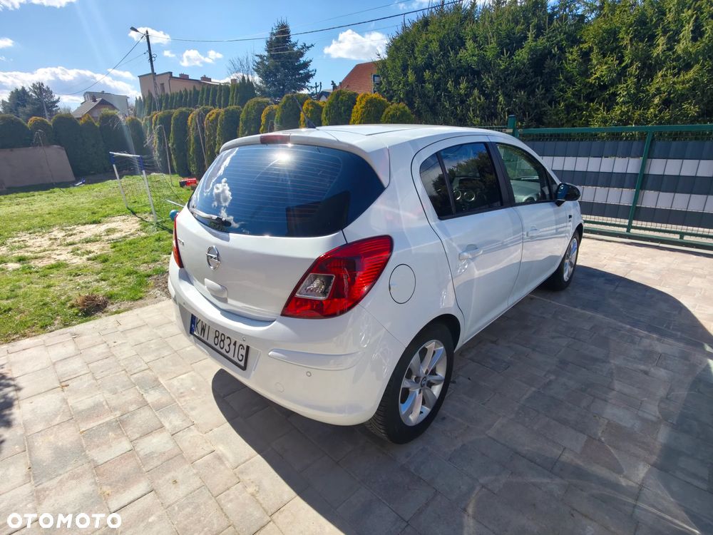 Opel Corsa 1.4 16V Edition - 4
