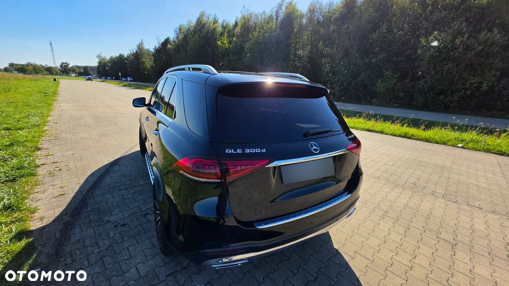 Mercedes-Benz GLE 300 d 4-Matic - 17