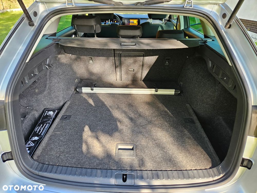 Skoda Octavia 2.0 TDI DSG Ultimate - 38