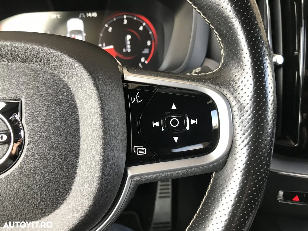 Volvo XC 60 D4 R-Design - 20