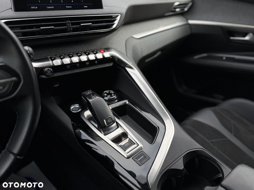 Peugeot 3008 PureTech 130 Stop & Start GPF EAT8 Crossway - 26