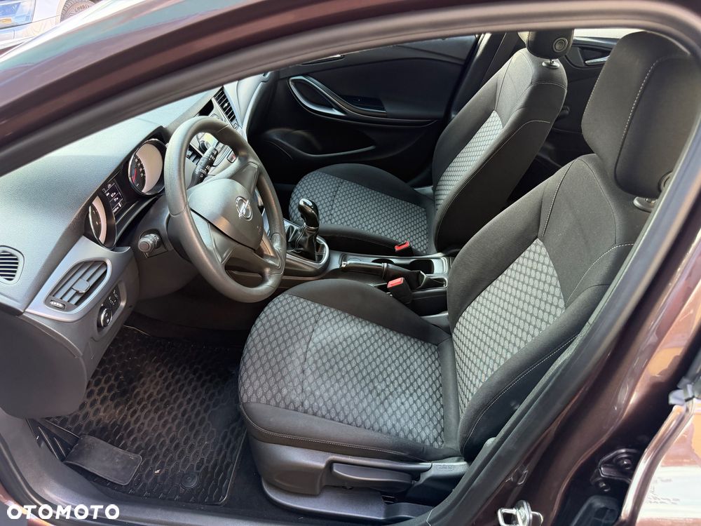 Opel Astra 1.4 Essentia - 22
