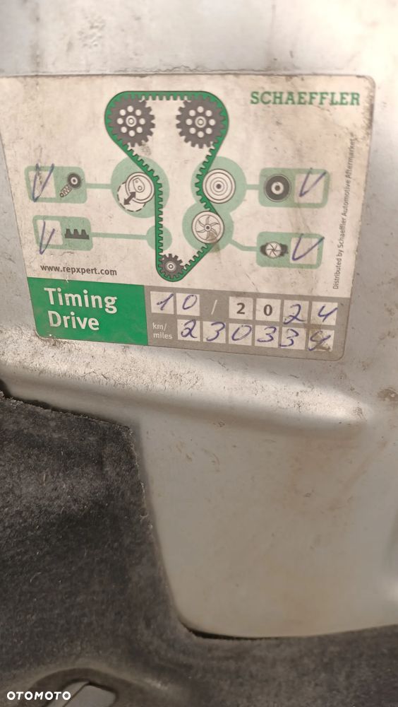 Ford Kuga 2.0 TDCi Titanium - 13