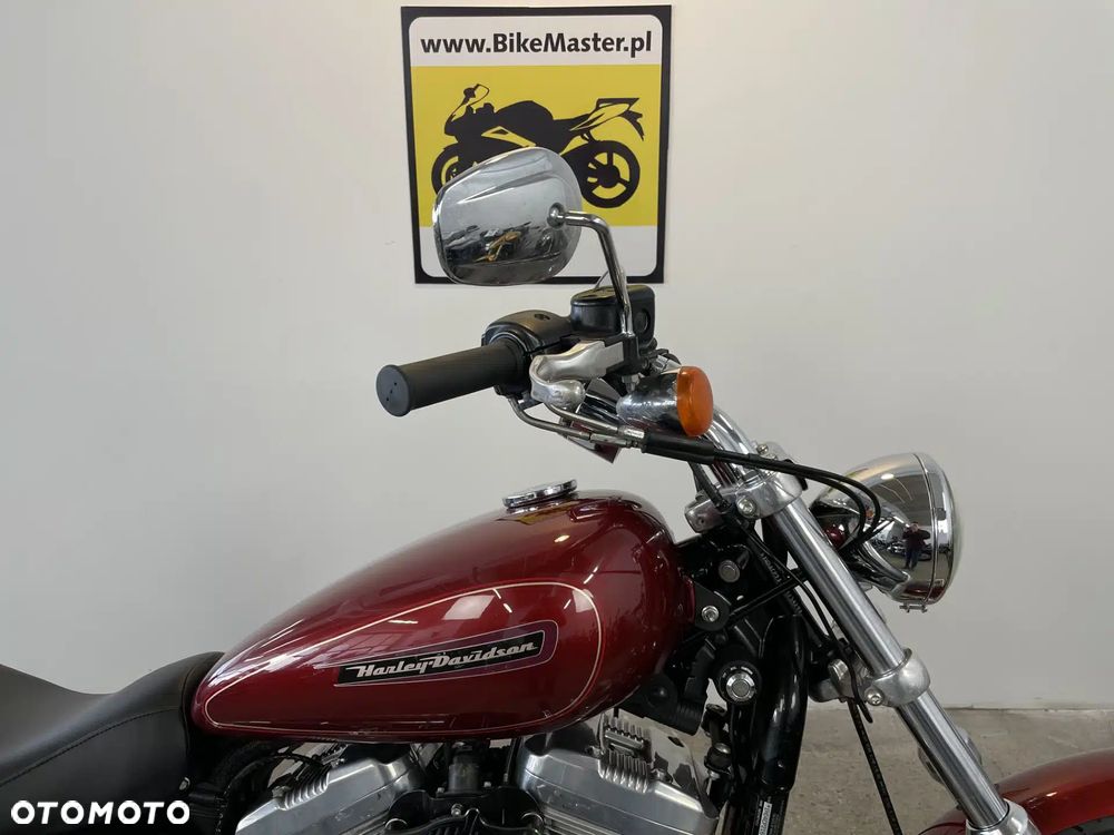 Harley-Davidson Sportster Custom 883C - 10