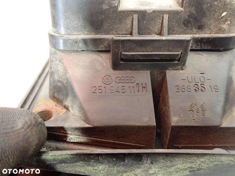 LAMPA LEWA TYLNA VOLKSWAGEN T3 - 10