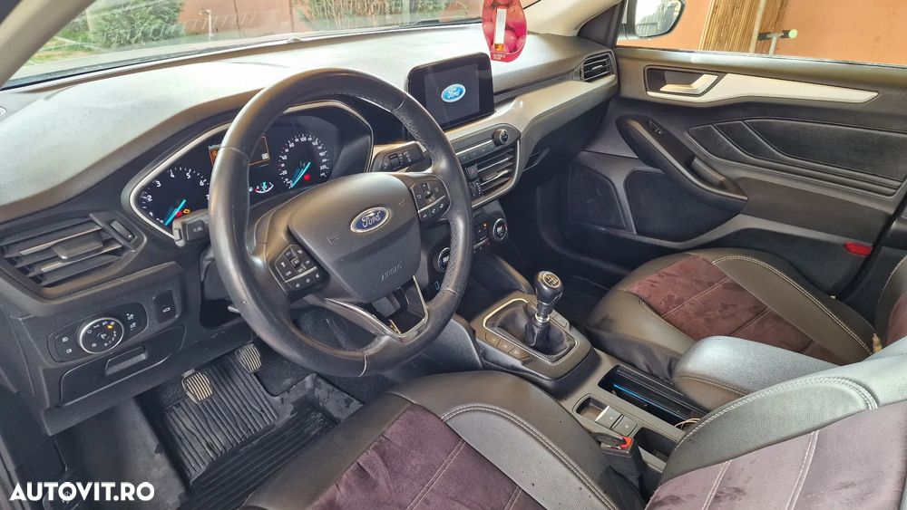 Ford Focus 1.0 EcoBoost Titanium - 2