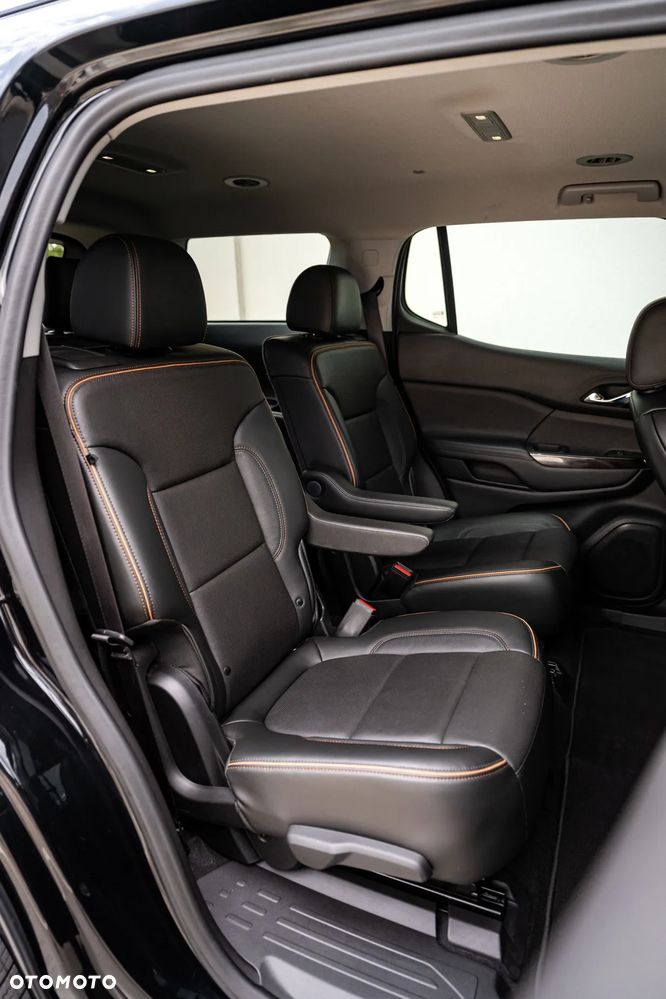 GMC Acadia - 25