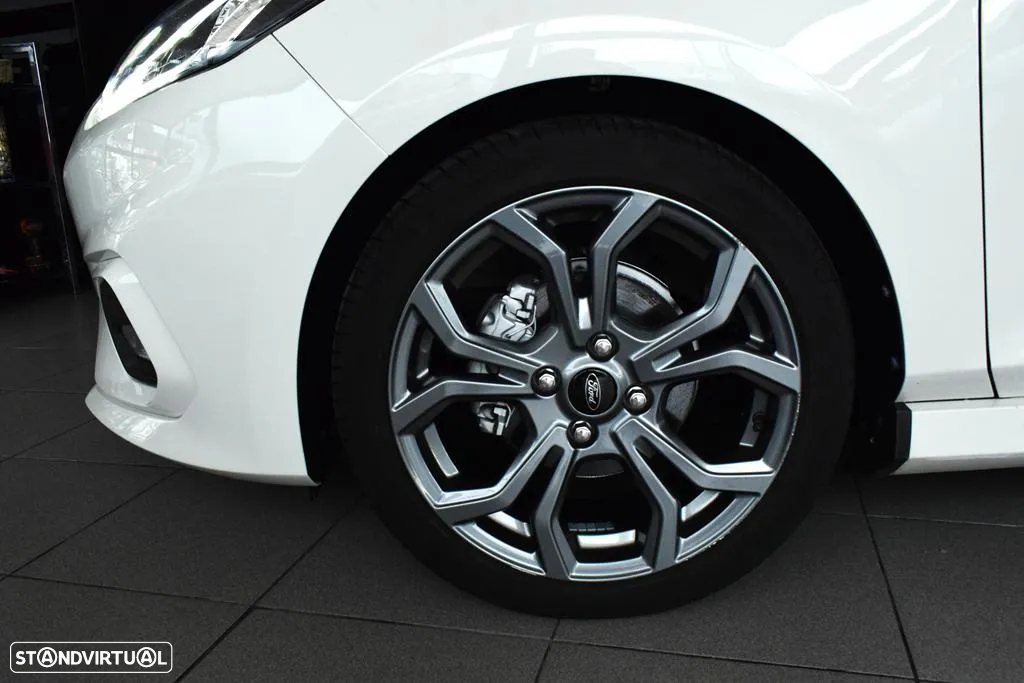Ford Fiesta 1.0 EcoBoost ST-Line - 38