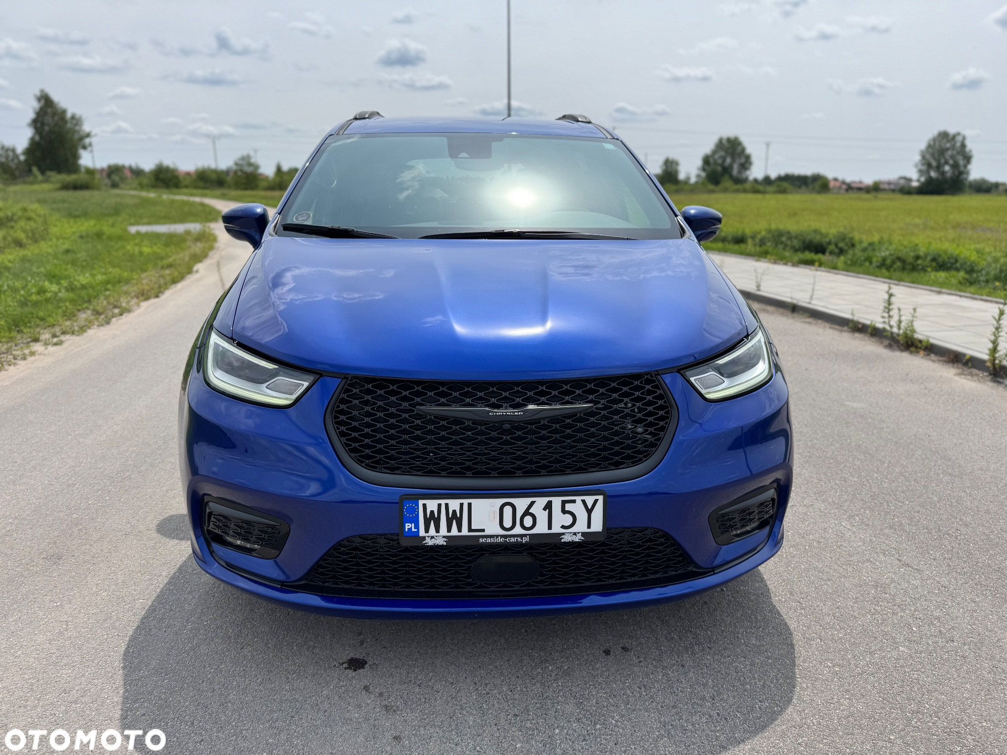 Chrysler Pacifica - 8