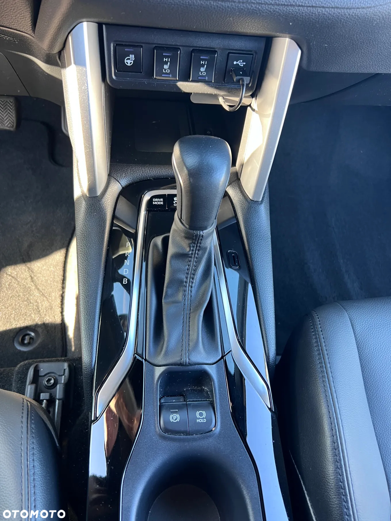 Toyota Corolla Cross 2.0 Hybrid Premiere Edition AWD - 17