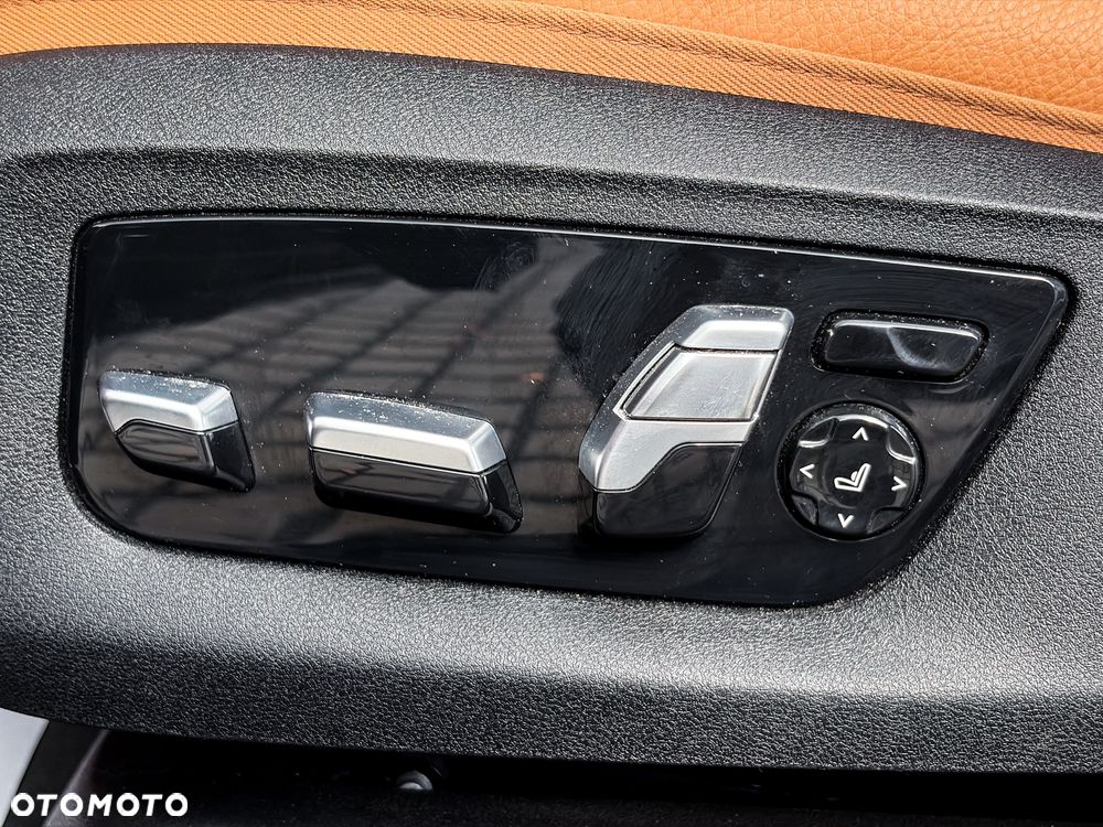 BMW Seria 5 520i Luxury Line - 33