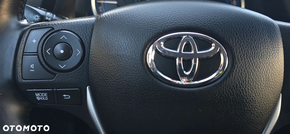 Toyota Auris 1.8 HSD Prestige - 26