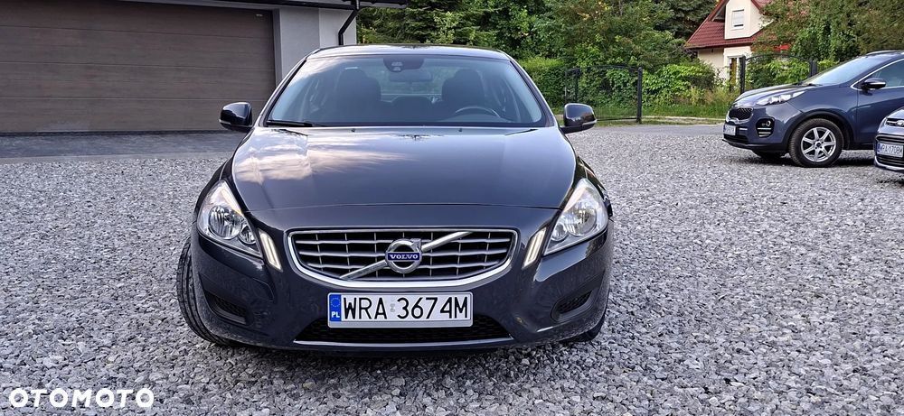Volvo S60 T3 Kinetic - 1