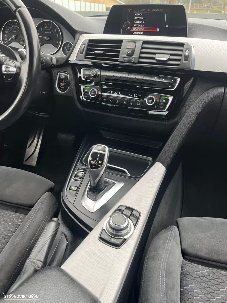 BMW 320 i Pack M Auto - 36