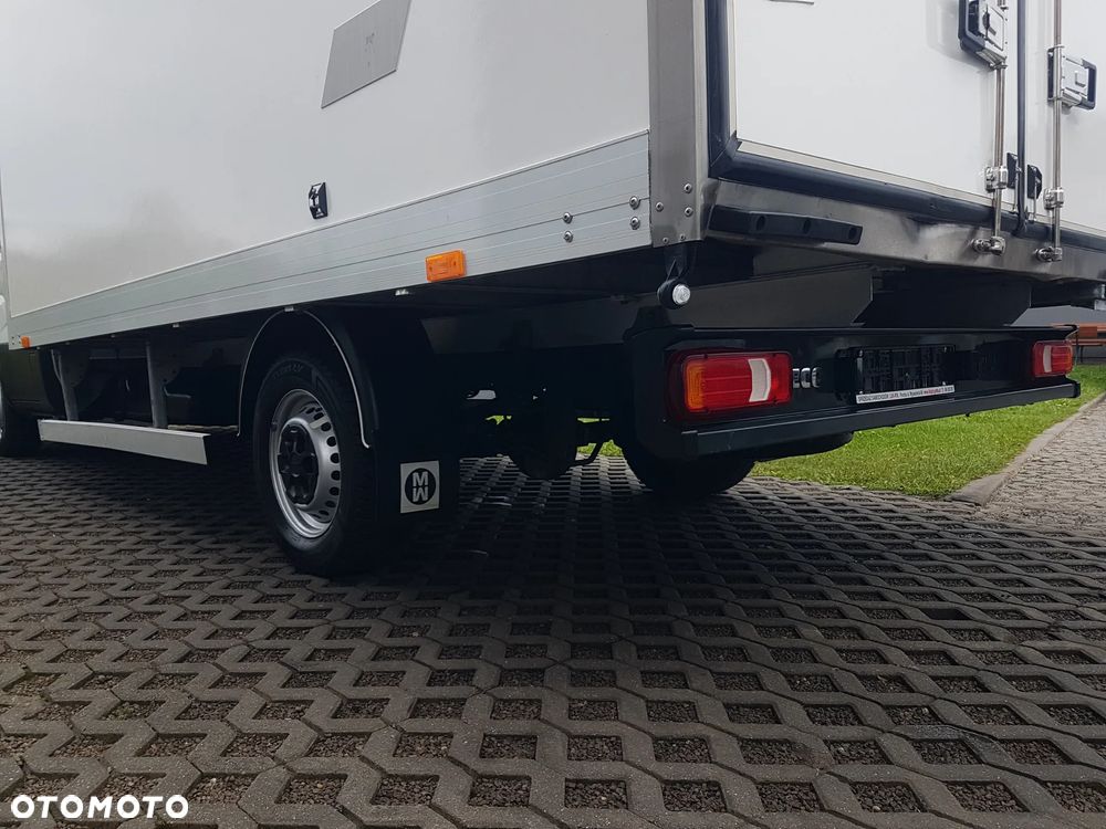 Iveco DAILY KONTENER 8EP KLIMA 4,23x2,24x2,25 3,0-160KM 35S16 KRAJOWY MANUAL 6-BIEGÓW - 19