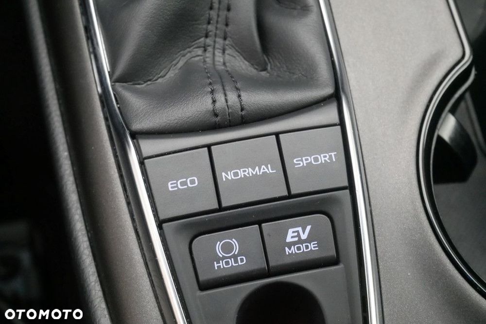 Toyota Camry 2.5 Hybrid Comfort CVT - 19
