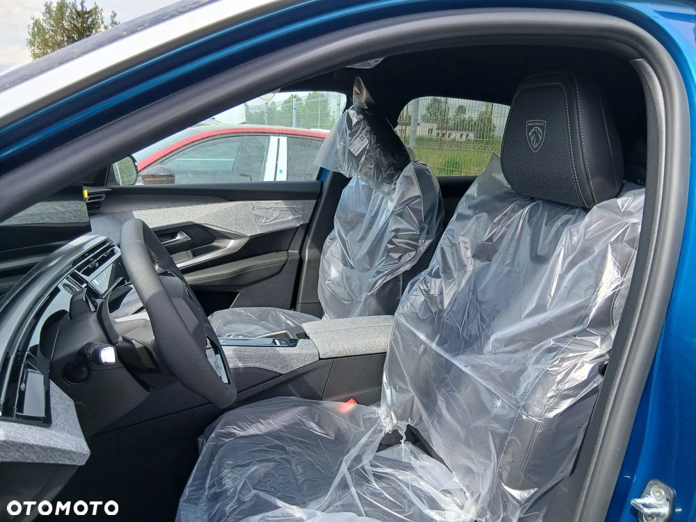 Peugeot 3008 1.2 PureTech mHEV GT E-DCS6 - 6