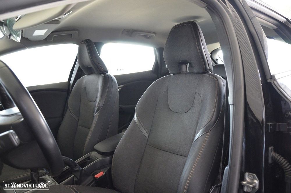 Volvo V40 Cross Country 2.0 D2 Kinetic - 7