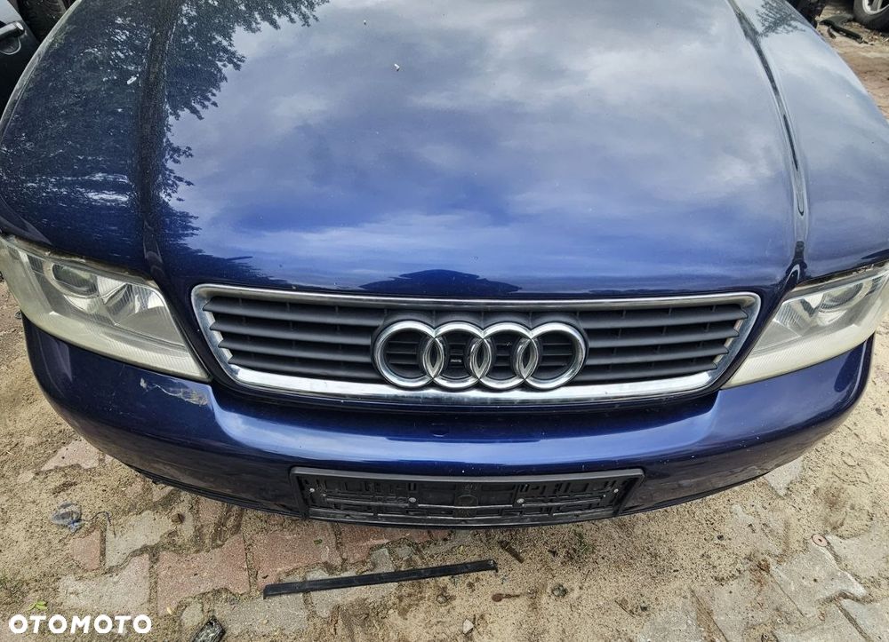 Zderzak przedni / przód / Audi A4B5 kod lak: LZ5K - 1