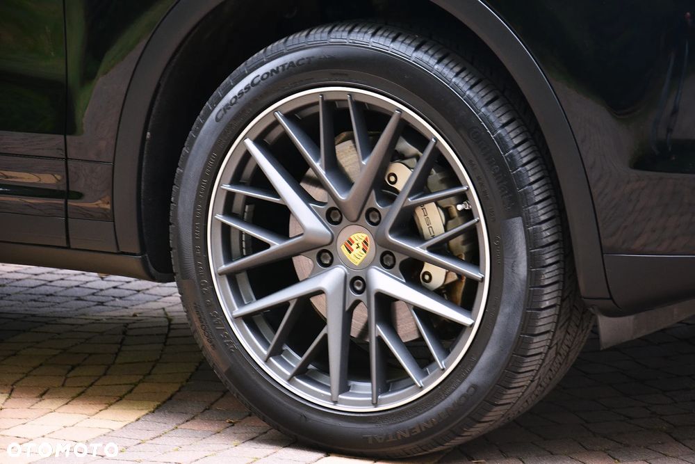 Porsche Cayenne S - 33