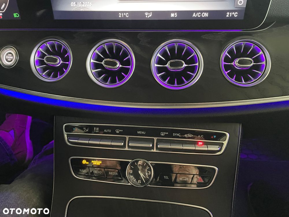 Mercedes-Benz Klasa E 220 d 4-Matic AMG - 33