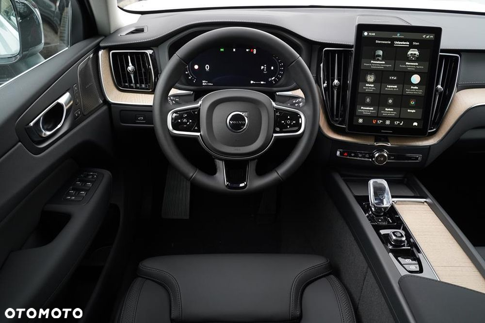 Volvo XC 60 B5 B AWD Plus Dark - 22