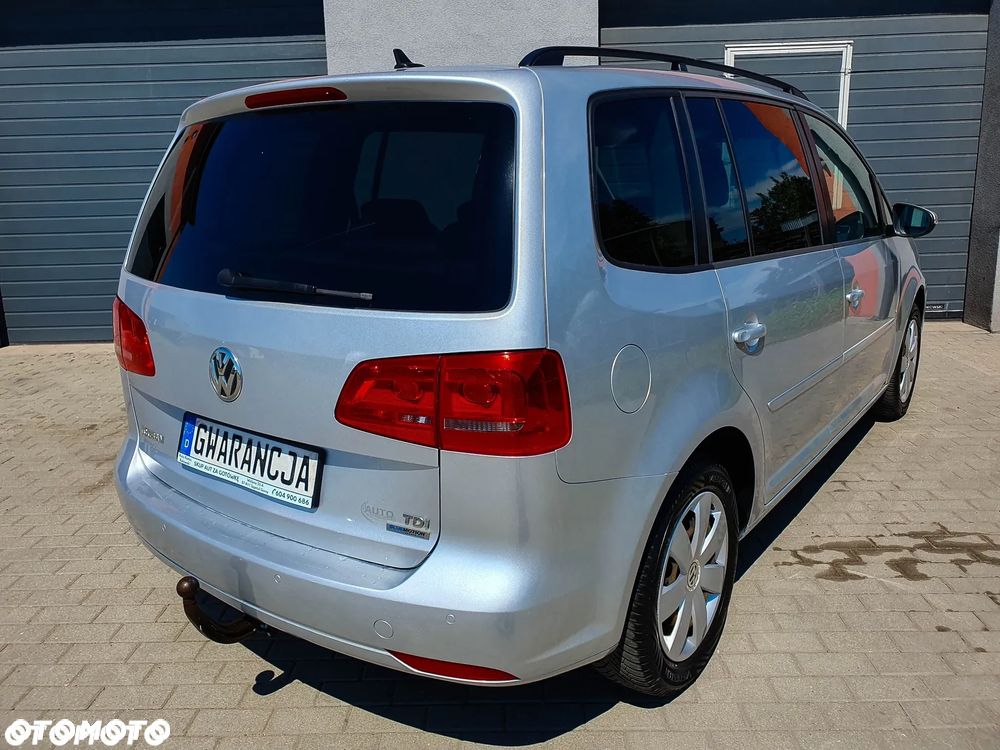Volkswagen Touran - 17
