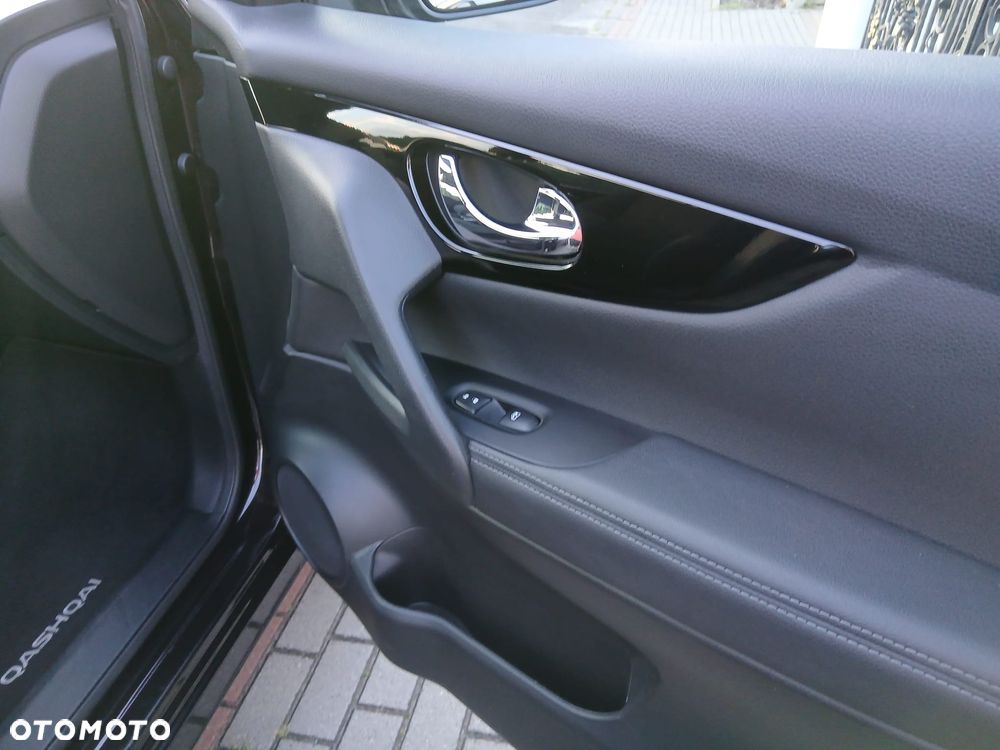 Nissan Qashqai 1.3 DIG-T Visia - 13
