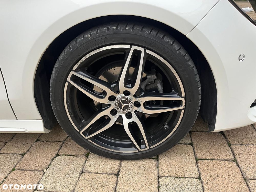Mercedes-Benz CLA 200 7G-DCT - 4