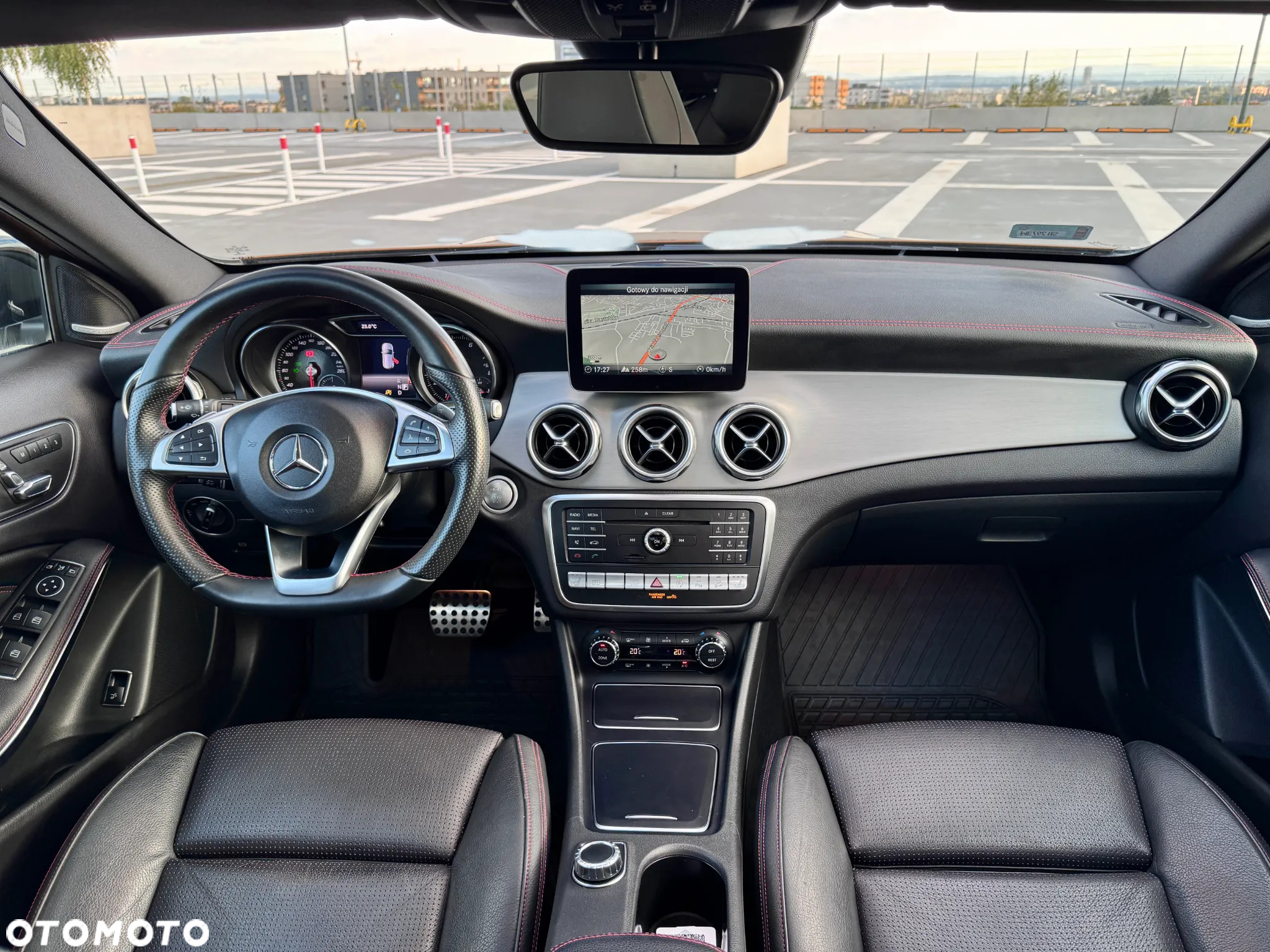 Mercedes-Benz GLA 220 4-Matic AMG Line - 22