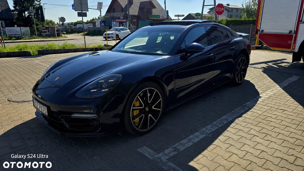 Porsche Panamera - 1