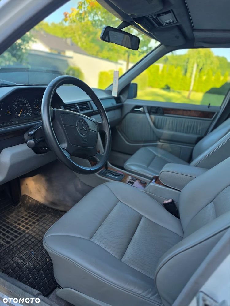 Mercedes-Benz W124 (1984-1993) - 14