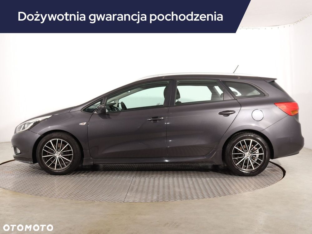 Kia Ceed - 4