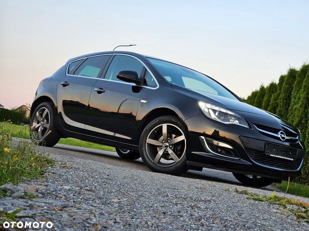 Opel Astra 1.4 T Cosmo - 1