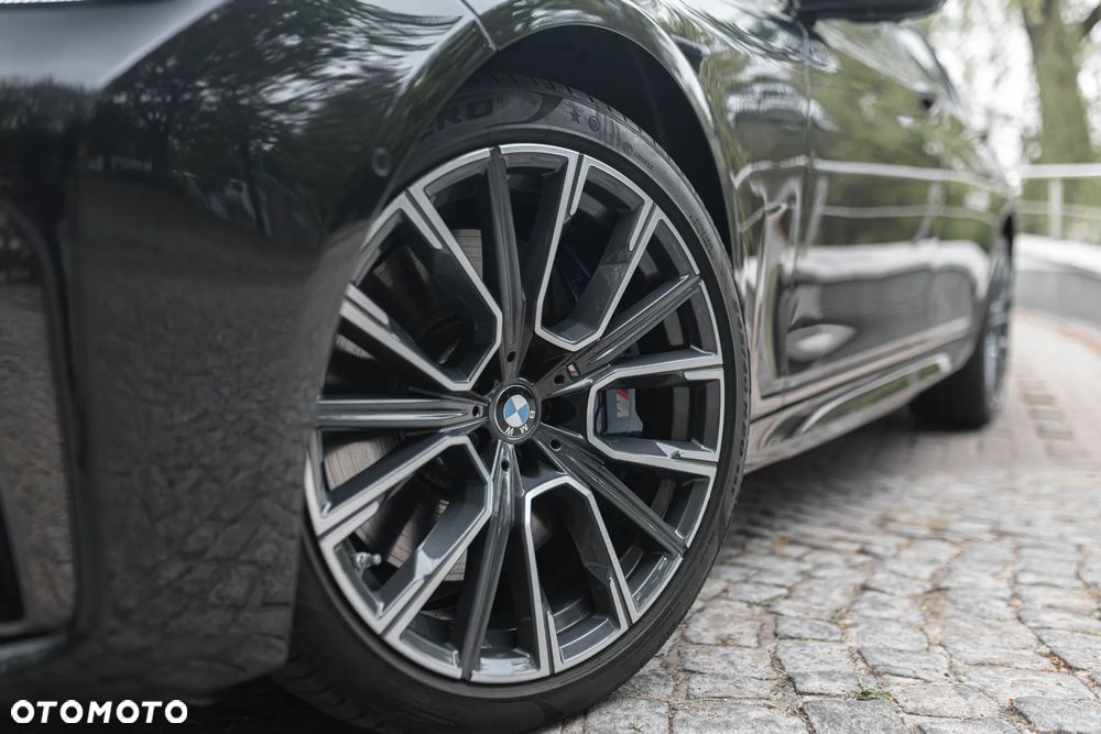 BMW Seria 7 750i xDrive - 4