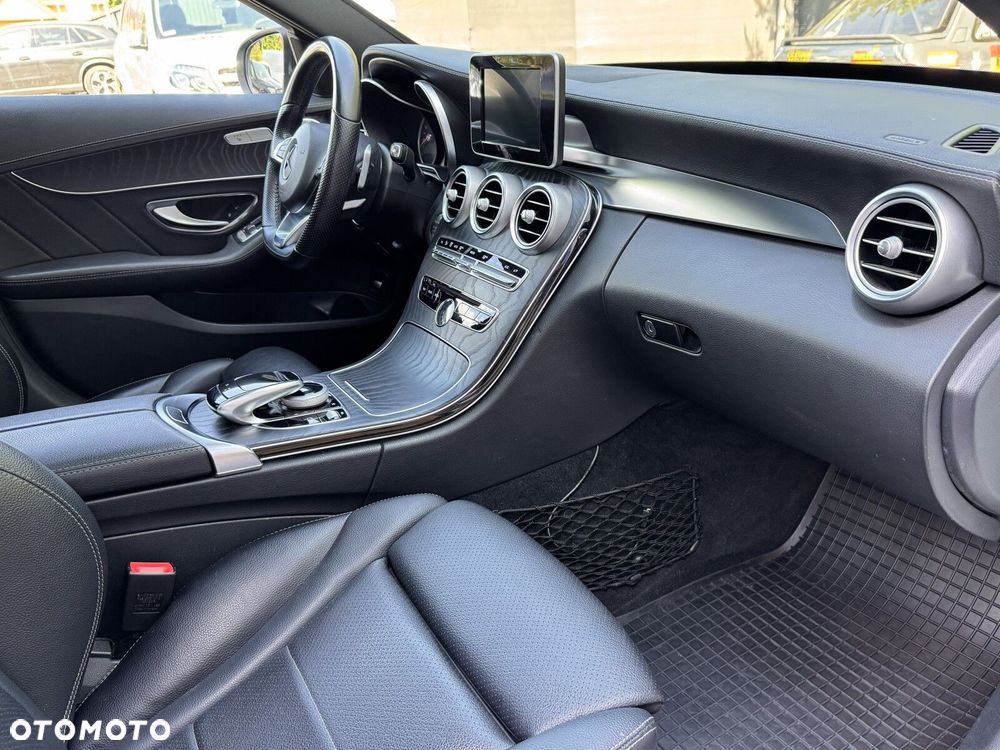 Mercedes-Benz Klasa C 200 4-Matic 9G-TRONIC - 28