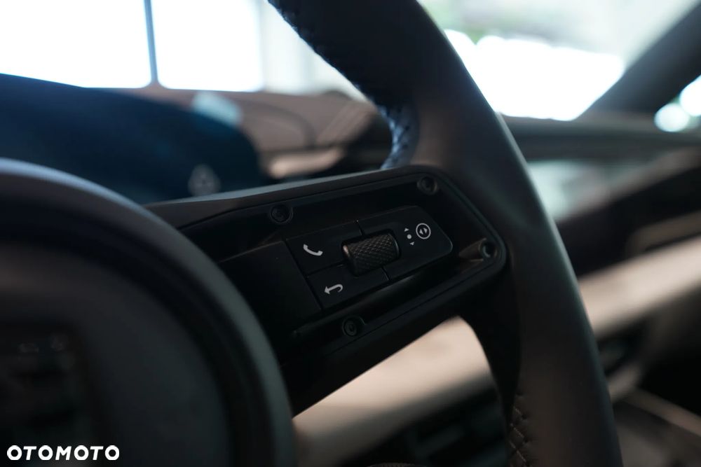 Porsche Macan Turbo 100kWh - 16